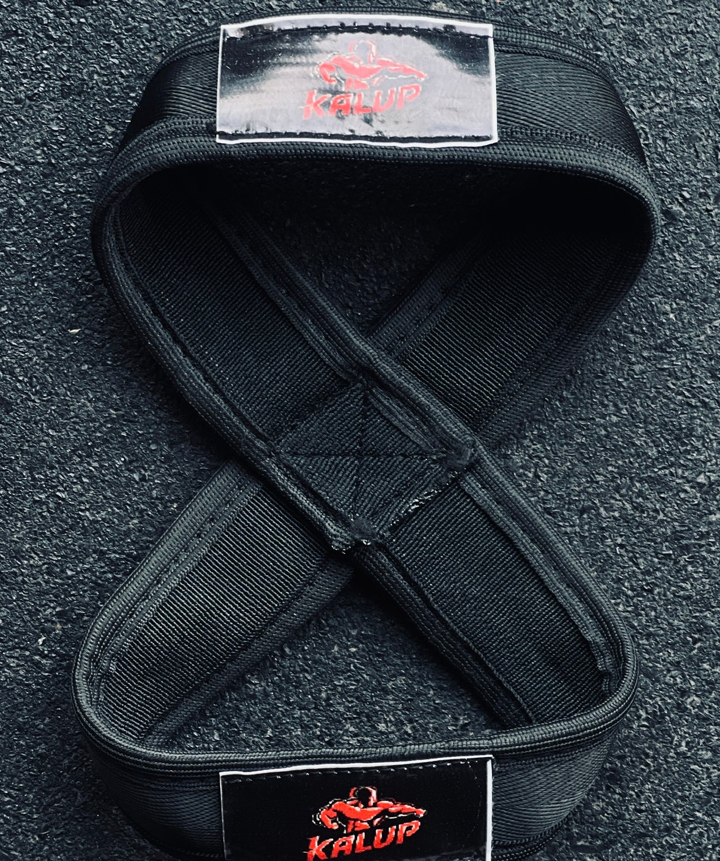 Figure 8 Lifting Straps